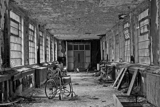Illustration for article titled Six Abandoned Asylums with Genuinely Chilling Backstories